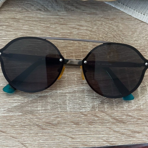 Glasses with unique design, like new, barely used