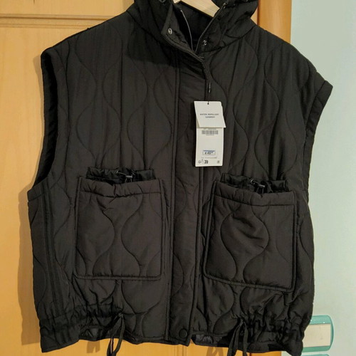 Zara women's vest new, size M, black