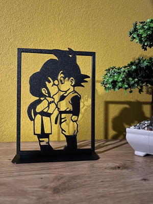 Geometric Low Poly Διακοσμητικό Stand Goku & Chi-Chi καινούργιο