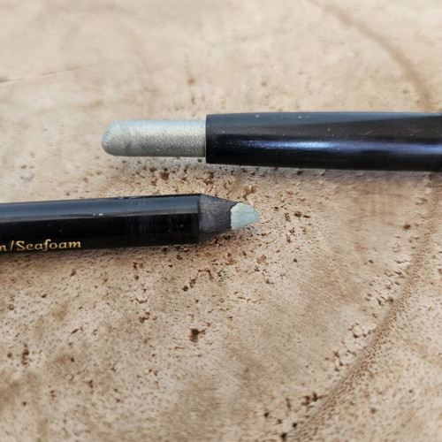 Victoria Beckham Kajal Liner and Mac Dazzleshadow new combo