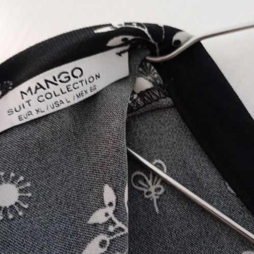 Mango blouse black XL like new