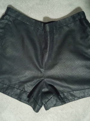 Zara high-waisted black shorts used, size Small (EUR36)