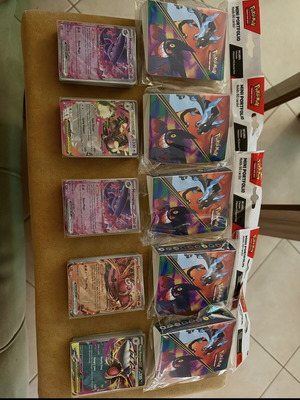 Pokémon card set 60 cards with mini album like new
