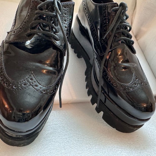Freid shoes black shiny with insole used, size 37