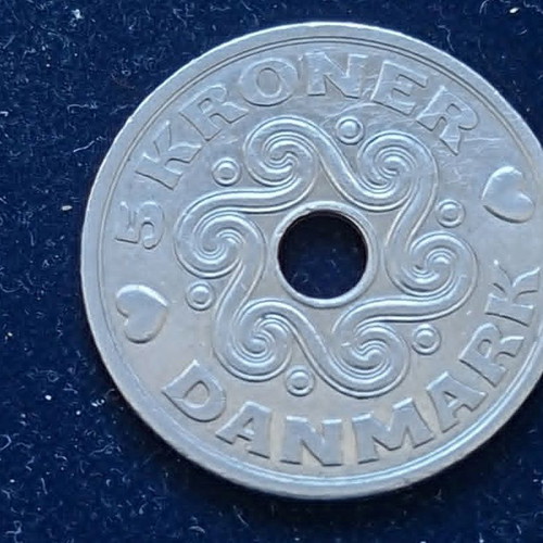 Danish 5 Kroner Coin 2002 like new
