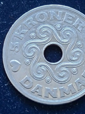 Danish 5 Kroner Coin 2002 like new