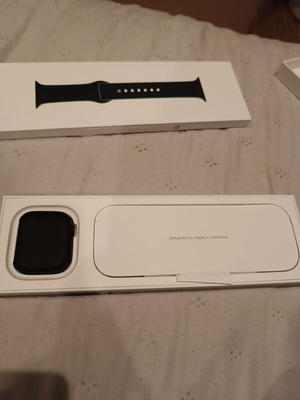 Apple Watch Series 9 45mm Midnight AI Sb M/L GPS new