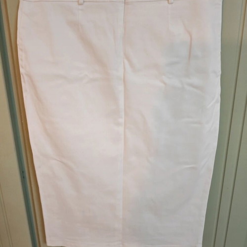 Vener pencil skirt white elastic like new, size 52
