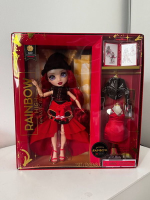 Rainbow High Fantastic Fashion Ruby Anderson doll new