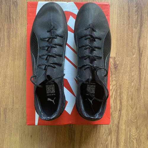 Puma Ultra football boots, black, size 44.5