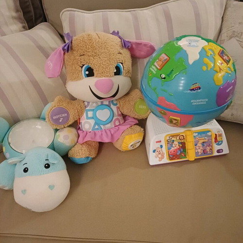 Fisher Price toys like new with interactive globe and educational bear