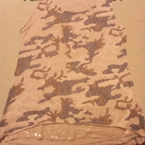 Top medium with camouflage pattern and subtle shimmer, new