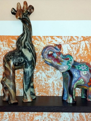Swazi Candles collectible giraffe and elephant like new