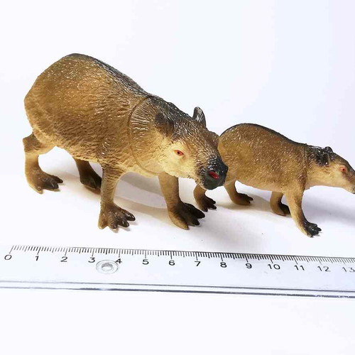 Plastic capibara figure toy used, pack of two
