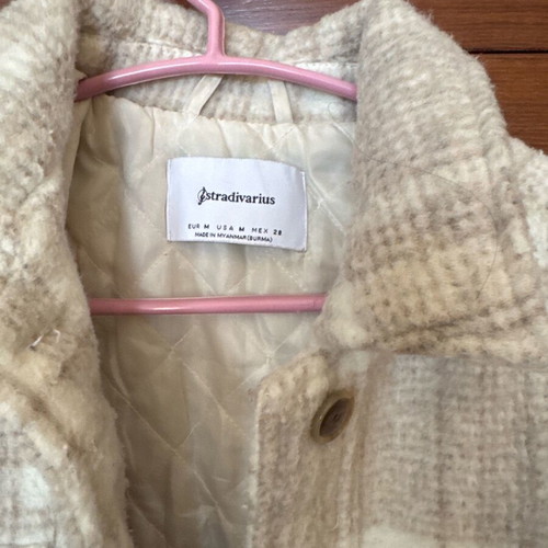 Beige checked coat used Stradivarius with quilted lining