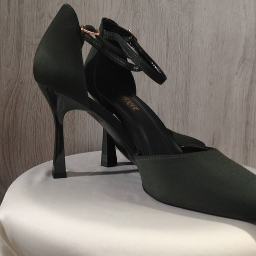 Dark green velvet high-heeled shoes for women