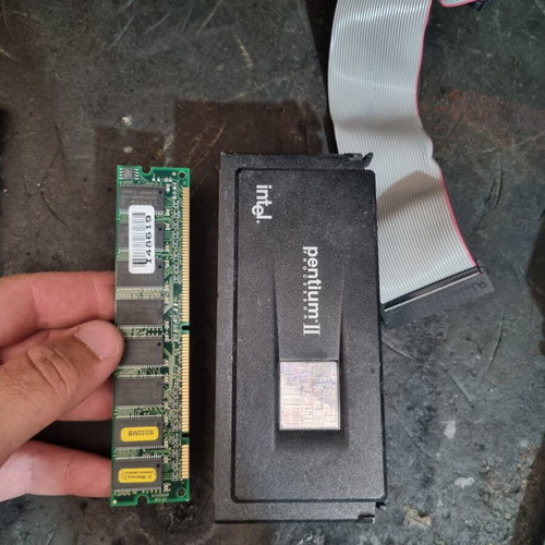 Pc used, old and fully functional