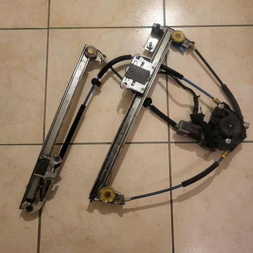 Alfa Romeo GT driver window regulator used