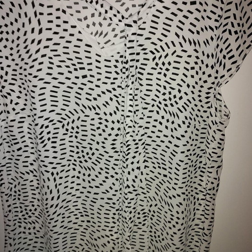 Billy Sabbado women's blouse black and white like new, size M