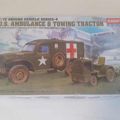 U.S Ambulance & Towing Tractor Model Kit 1/72 New
