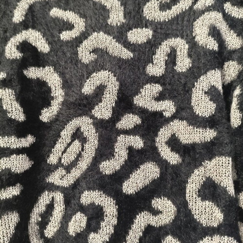 Women's Leopard Print Fluffy Knit Sweater size S/M like new