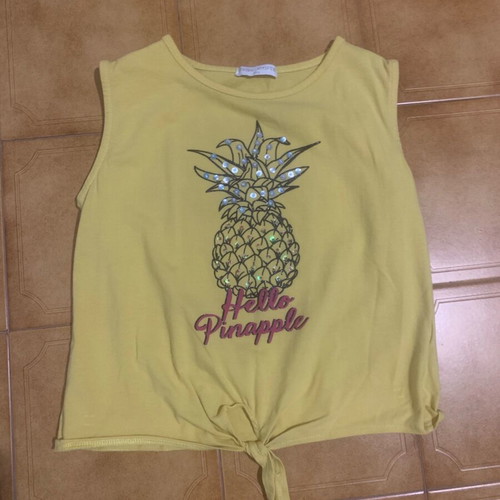 Children's sleeveless shirt used, yellow, size 164 cm