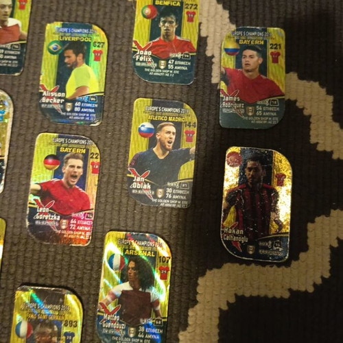 Collectible Football Tags like new with famous players and teams