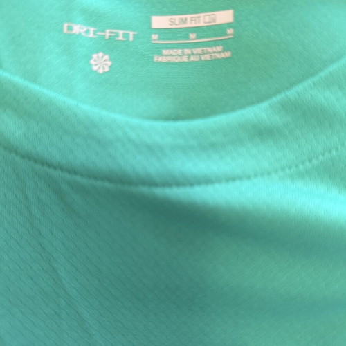 Nike Dri Fit Strike Men’s Short Sleeve Football Top medium green like new