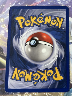 Charmander Base Set Shadowless Pokemon card