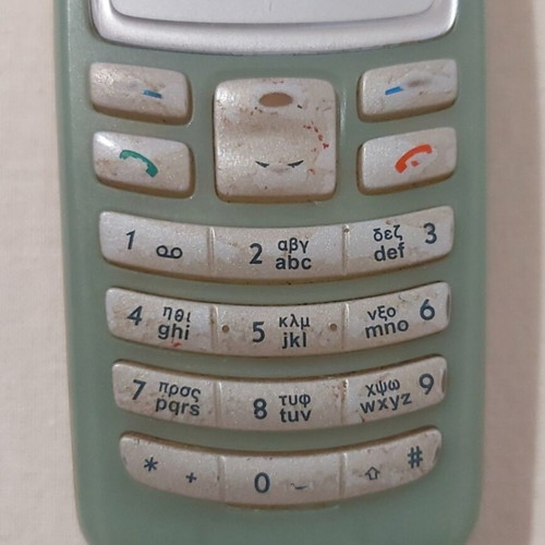 Nokia 2100 mobile phone with new BLD-3 battery