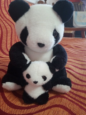 Stuffed pandas like new, mother and baby set