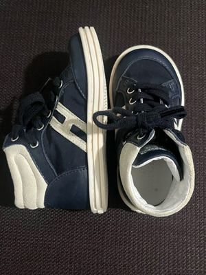 Hogan junior sneakers kids shoes like new, size 22