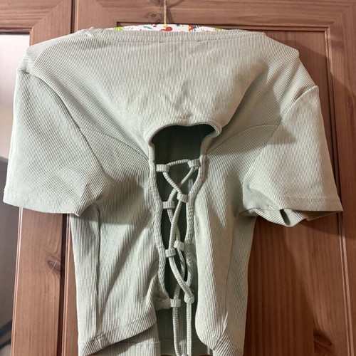 Women's t-shirt like new, green, size L
