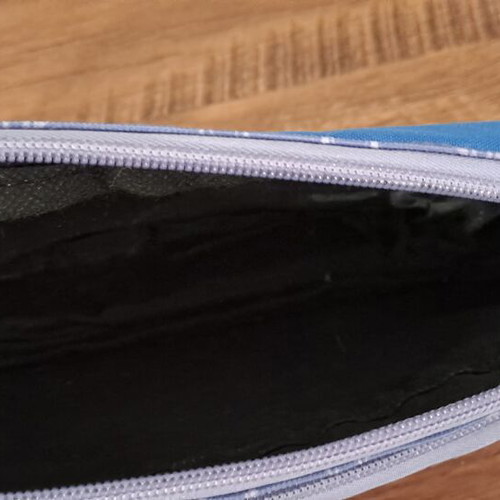 Frozen pencil case like new, school supplies