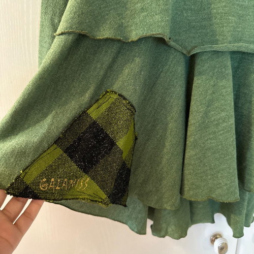T-shirt size M like new, green with details