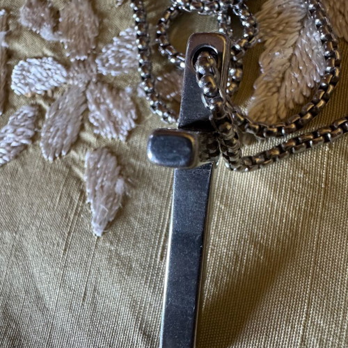 Unisex pendant made of 316L steel like new, silver color