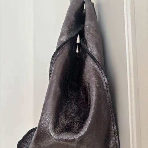 Tote bag in metallic brown color like new