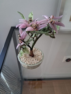 Decorative porcelain plant polished like new