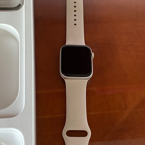 Apple Watch Series 4 44mm like new