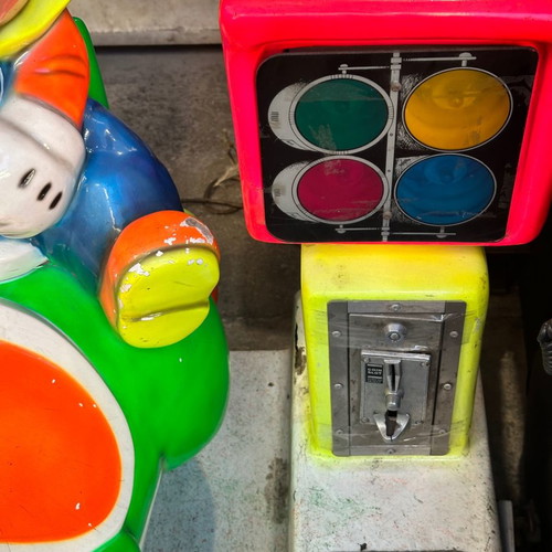Super Mario coin-operated kiosk machine used, not working