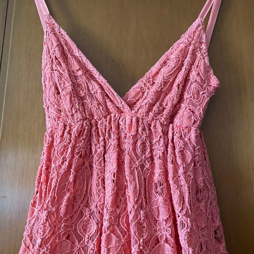 Coral embroidered dress used, size S with adjustable straps