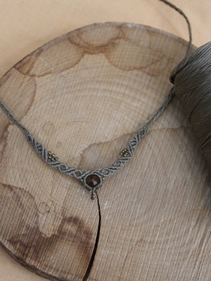 Macrame necklace khaki with tiger eye stone new