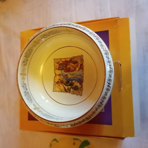 Ceramic holy water and anointing oil bowl, white with Byzantine gold print