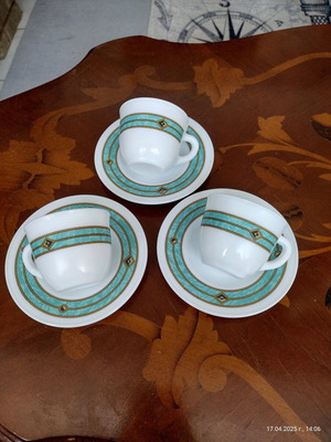 Set of 3 cups with saucers like new, Spain