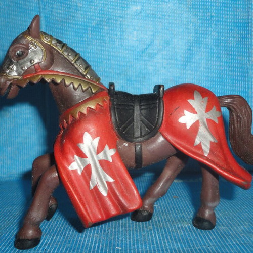 Simba Medieval Jousting Horse like new, brown with red and silver trim