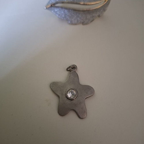 Set of 3 Vintage Jewelry - 2 Brooches (Leaf & Flower) + 1 Star Pendant