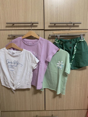 Attrattivo Little Ones 4-piece set for girls 4-5 years like new, multicolor