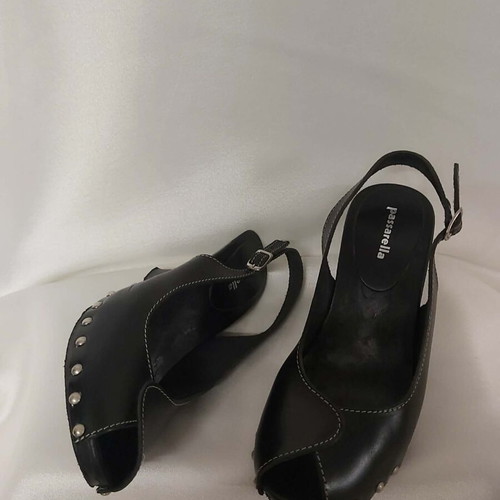 Black leather platform shoes Trux Passarella like new, size 38