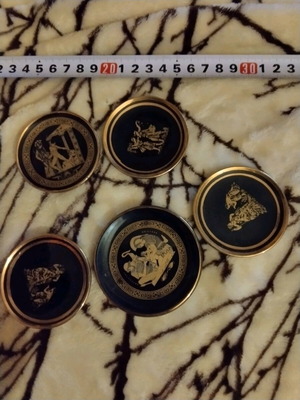 Decorative plates 24 karat gold, set of 5, like new