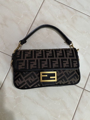 Bag with patterns, black and brown